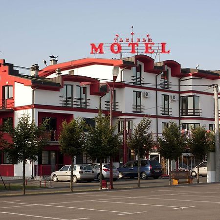 بوسانسكا غراديشكا Taxi Bar Motel المظهر الخارجي الصورة