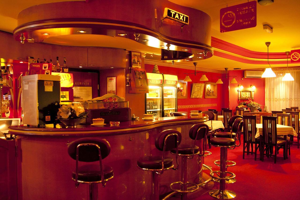 بوسانسكا غراديشكا Taxi Bar Motel المظهر الخارجي الصورة