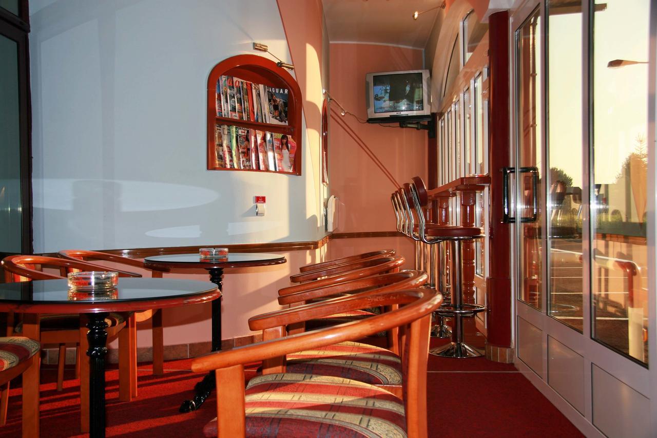 بوسانسكا غراديشكا Taxi Bar Motel المظهر الخارجي الصورة