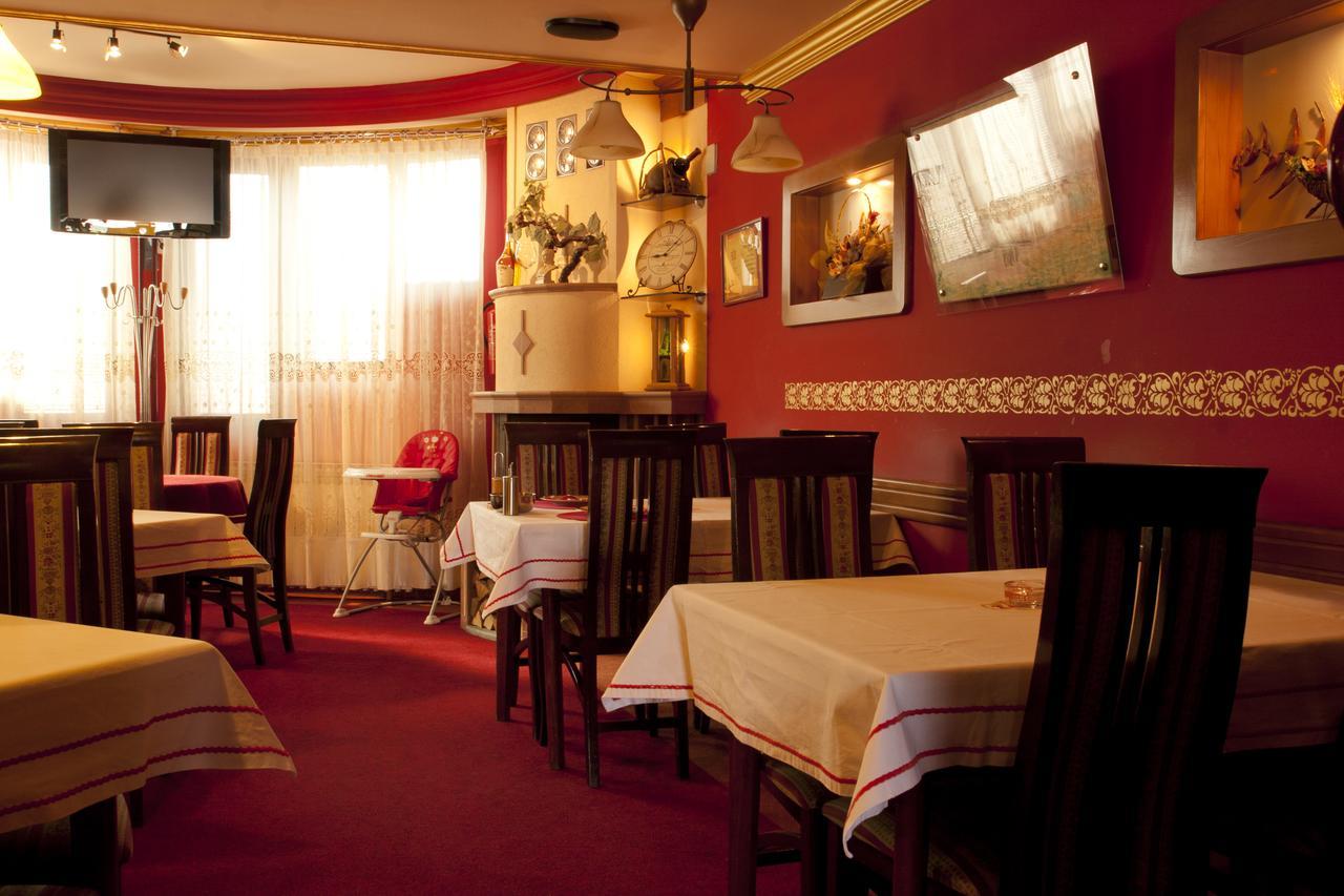 بوسانسكا غراديشكا Taxi Bar Motel المظهر الخارجي الصورة